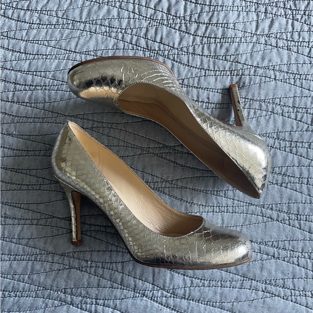 Kate Spade gold Chrome Snake Print Heels Size 9.5